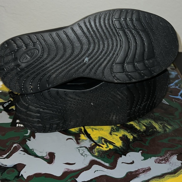 Black sneakers wide width - Picture 6 of 8